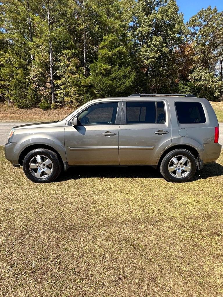 Thumbnail image of 2010 Honda Pilot at M&M Auto Sales 77