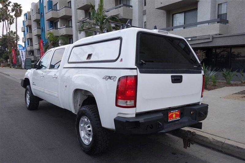 Thumbnail image of 2009 GMC Sierra 2500HD at Happy Auto Group