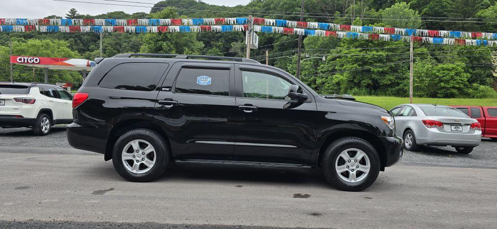 Thumbnail image of 2014 Toyota Sequoia at RJ MCGLYNN'S AUTO EXCHANGE LLC.