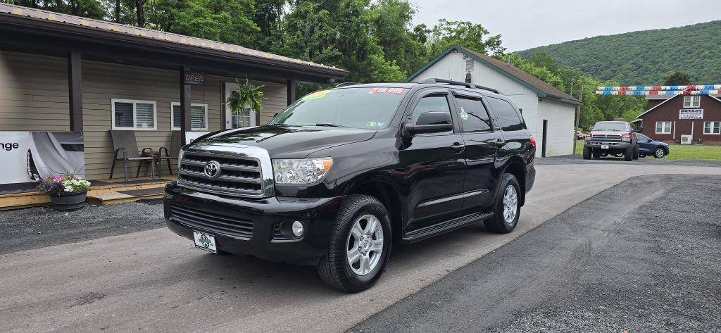 Thumbnail image of 2014 Toyota Sequoia at RJ MCGLYNN'S AUTO EXCHANGE LLC.