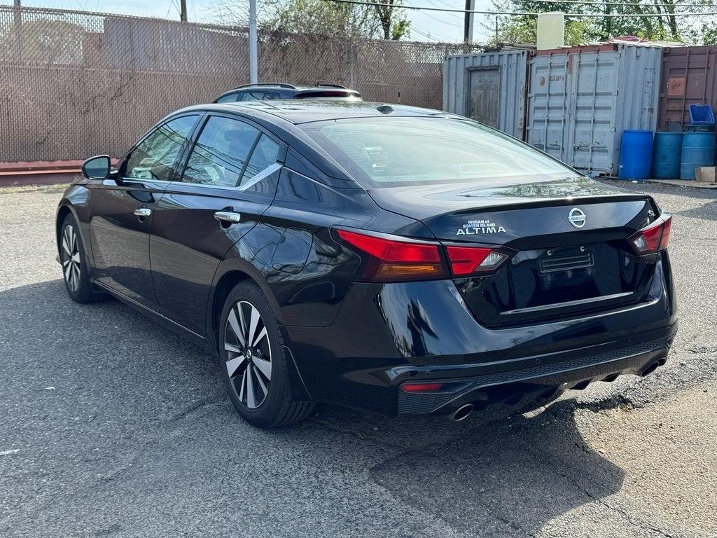 Thumbnail image of 2019 Nissan Altima at Empire Nissan of Hillside