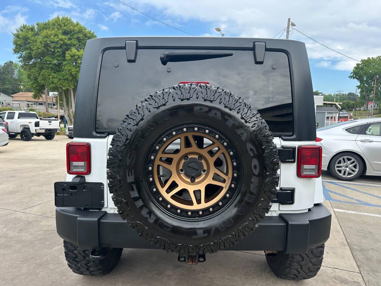 Thumbnail image of 2013 Jeep Wrangler at Van 2 Auto Sales Inc.