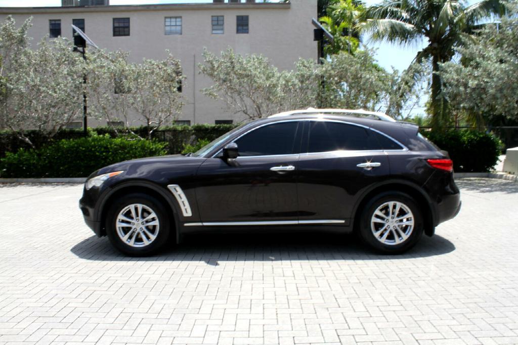 Thumbnail image of 2010 INFINITI FX35 at ENERGY AUTO SALES LLC