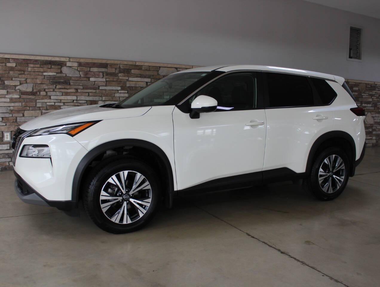 Thumbnail image of 2022 Nissan Rogue at Bud & Doug Walters Auto Sales