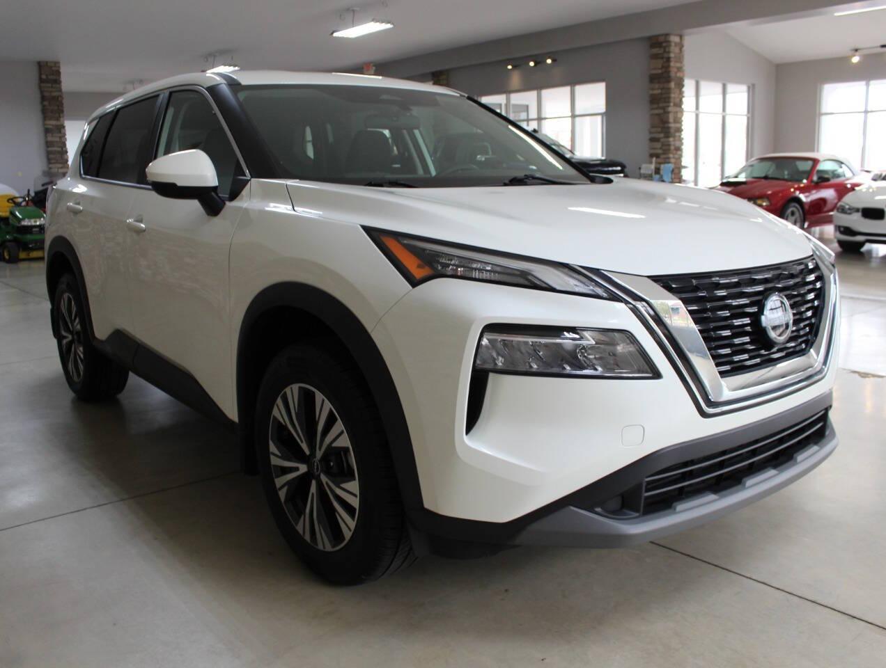 Thumbnail image of 2022 Nissan Rogue at Bud & Doug Walters Auto Sales