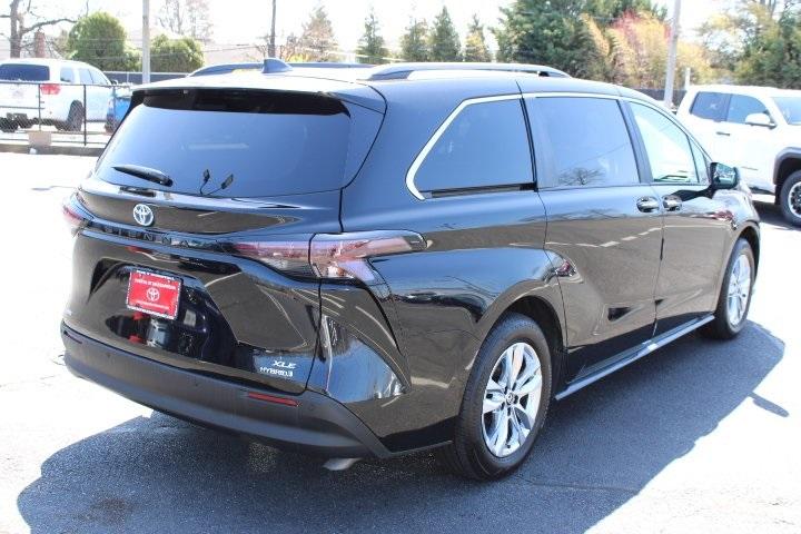 Thumbnail image of 2024 Toyota Sienna at Toyota of Massapequa
