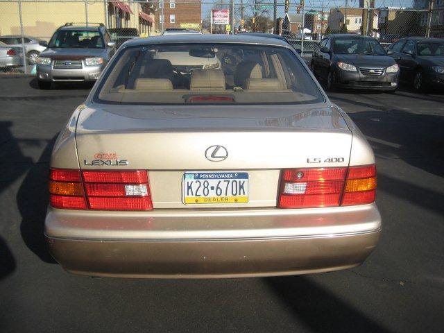 Thumbnail image of 1999 Lexus LS 400 at Auto Maxx Motors, Inc.