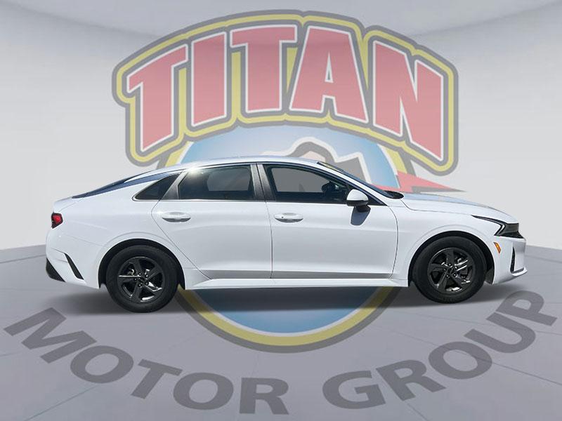 Thumbnail image of 2022 Kia K5 at Nissan of Queens