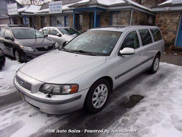 Thumbnail image of 2001 Volvo V70 at JNM Auto Sales