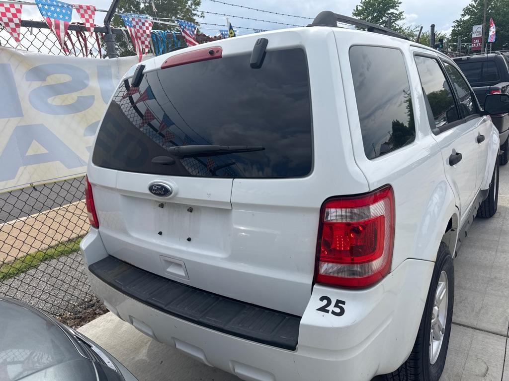 Thumbnail image of 2012 Ford Escape Hybrid at ST. LOUIS AUTO CAR SALES