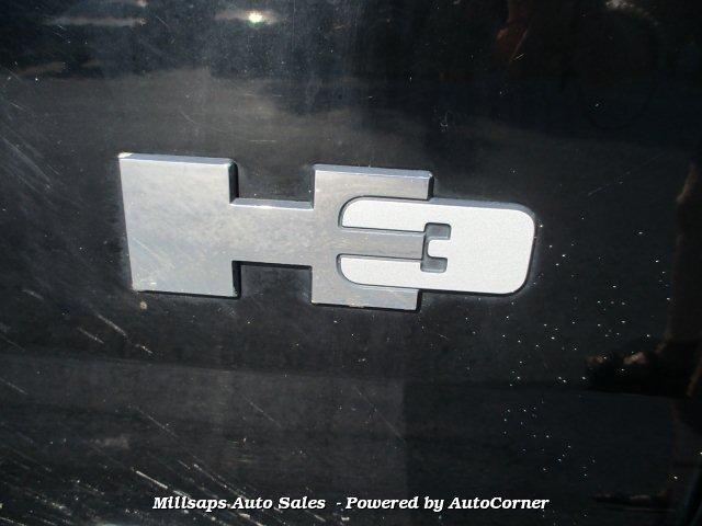 Thumbnail image of 2006 HUMMER H3 at Millsaps Auto Sales