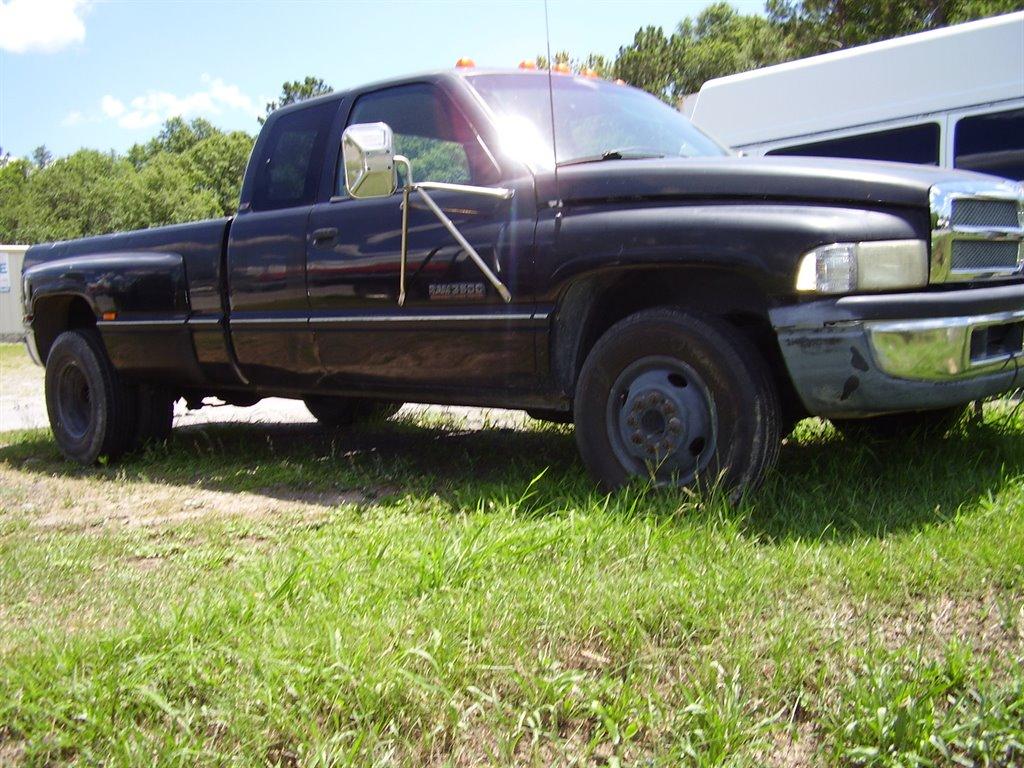 Thumbnail image of 1997 Dodge Ram 3500 at Shorty's Quik Stop