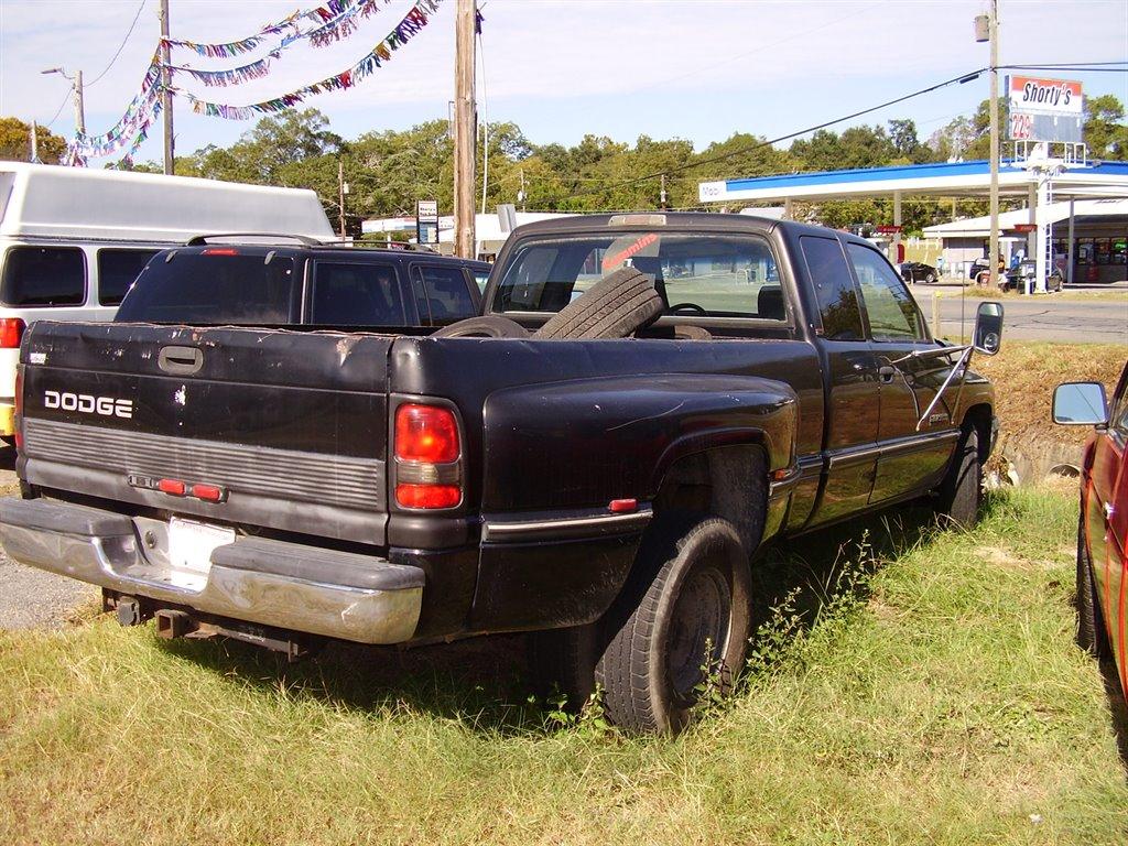 Thumbnail image of 1997 Dodge Ram 3500 at Shorty's Quik Stop