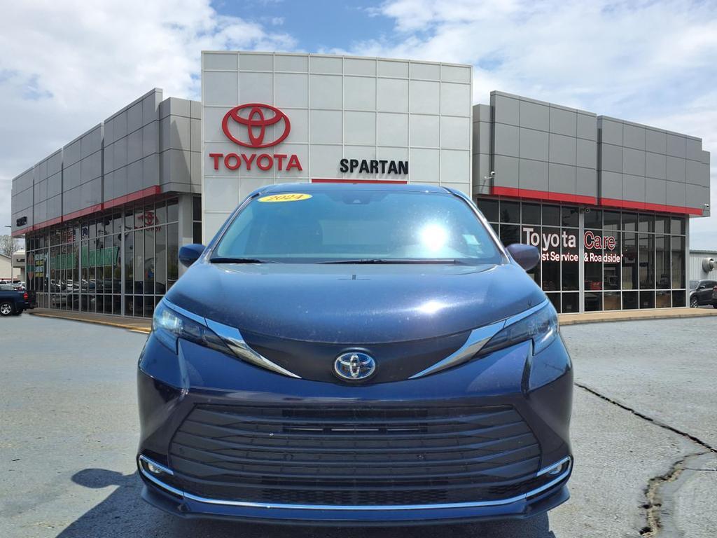 Thumbnail image of 2024 Toyota Sienna at Spartan Toyota