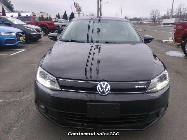 Thumbnail image of 2013 Volkswagen Jetta at Continental sales LLC