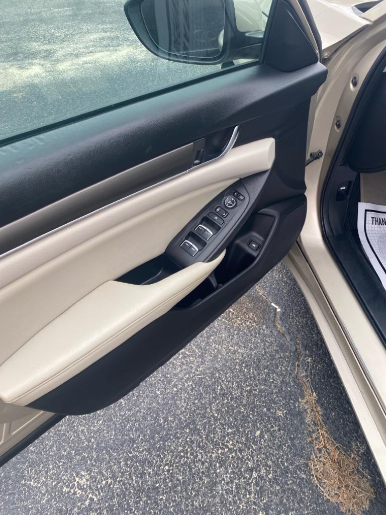 Thumbnail image of 2018 Honda Accord at SUMTER AUTO SOURCE LLC