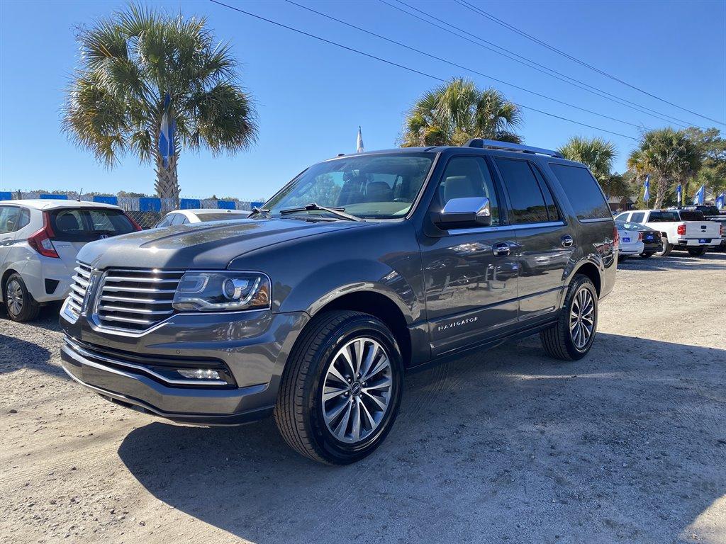 Thumbnail image of 2015 Lincoln Navigator at B & L Auto Sales