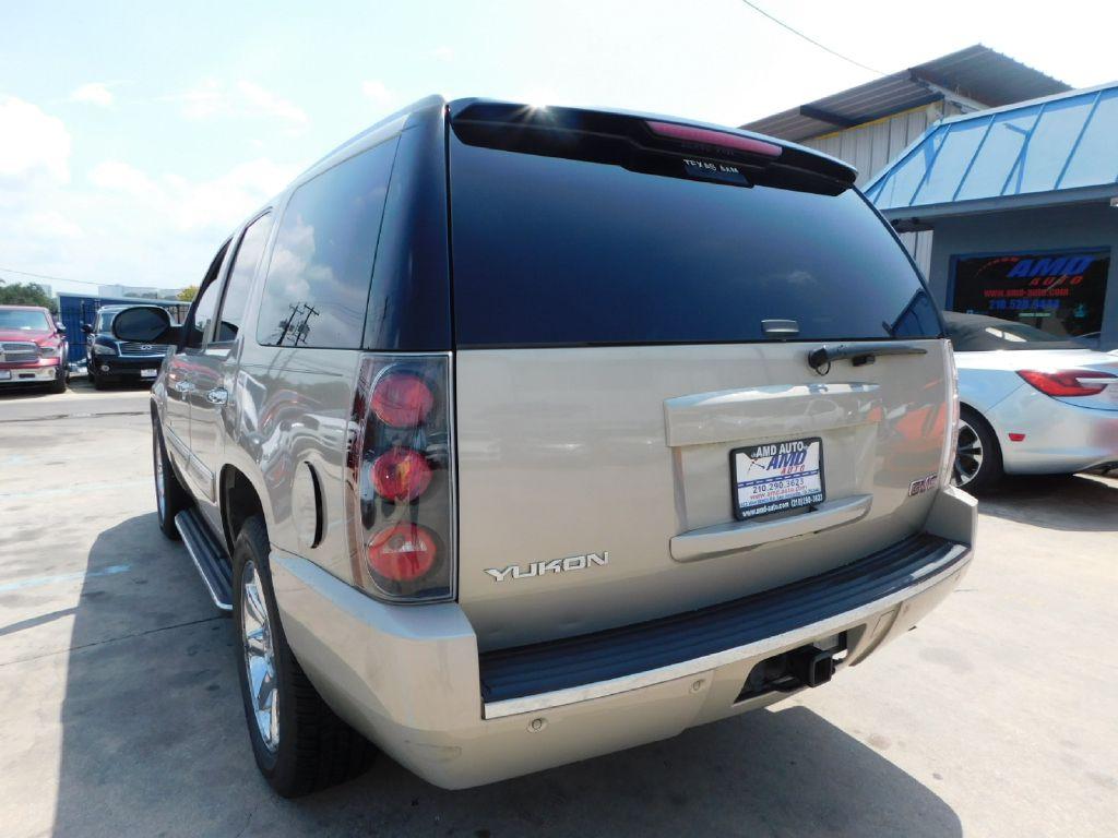 Thumbnail image of 2007 GMC Yukon at AMD AUTO