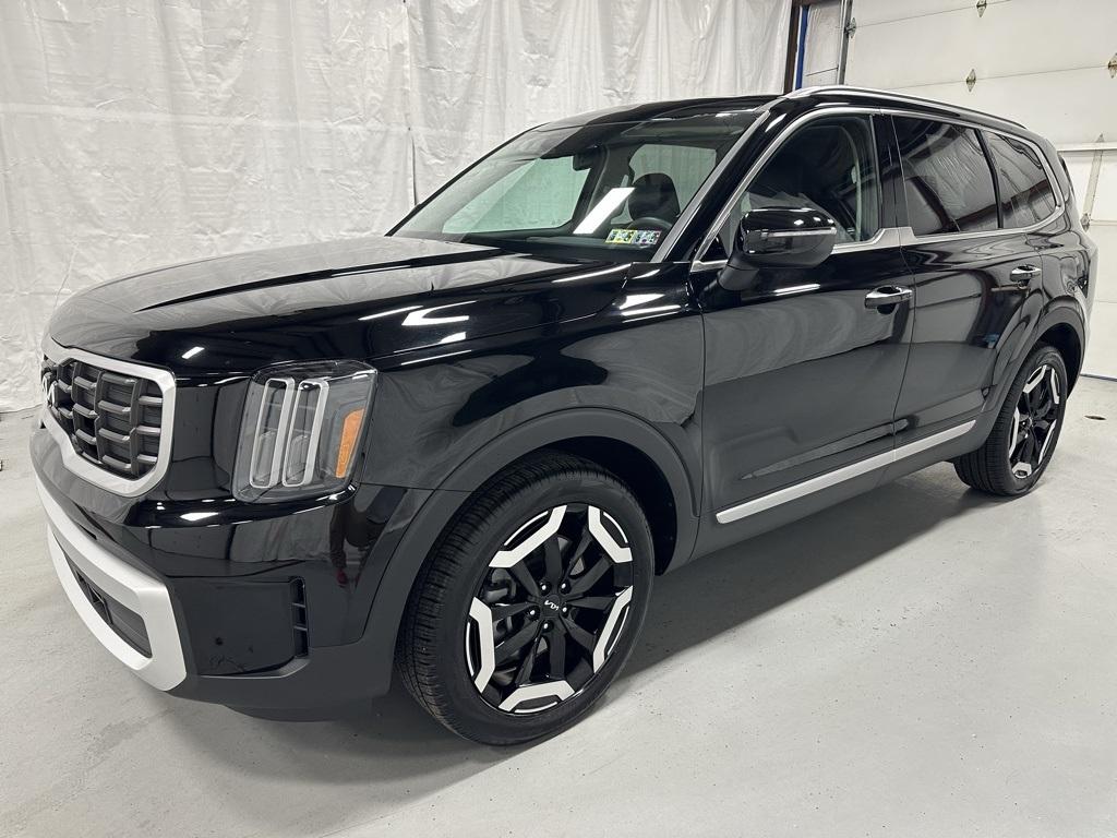Thumbnail image of 2025 Kia Telluride at Budget Car Sales