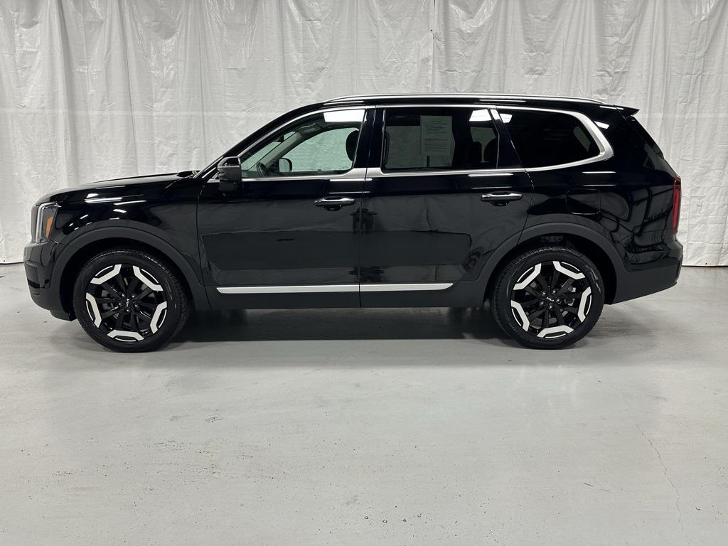 Thumbnail image of 2025 Kia Telluride at Budget Car Sales