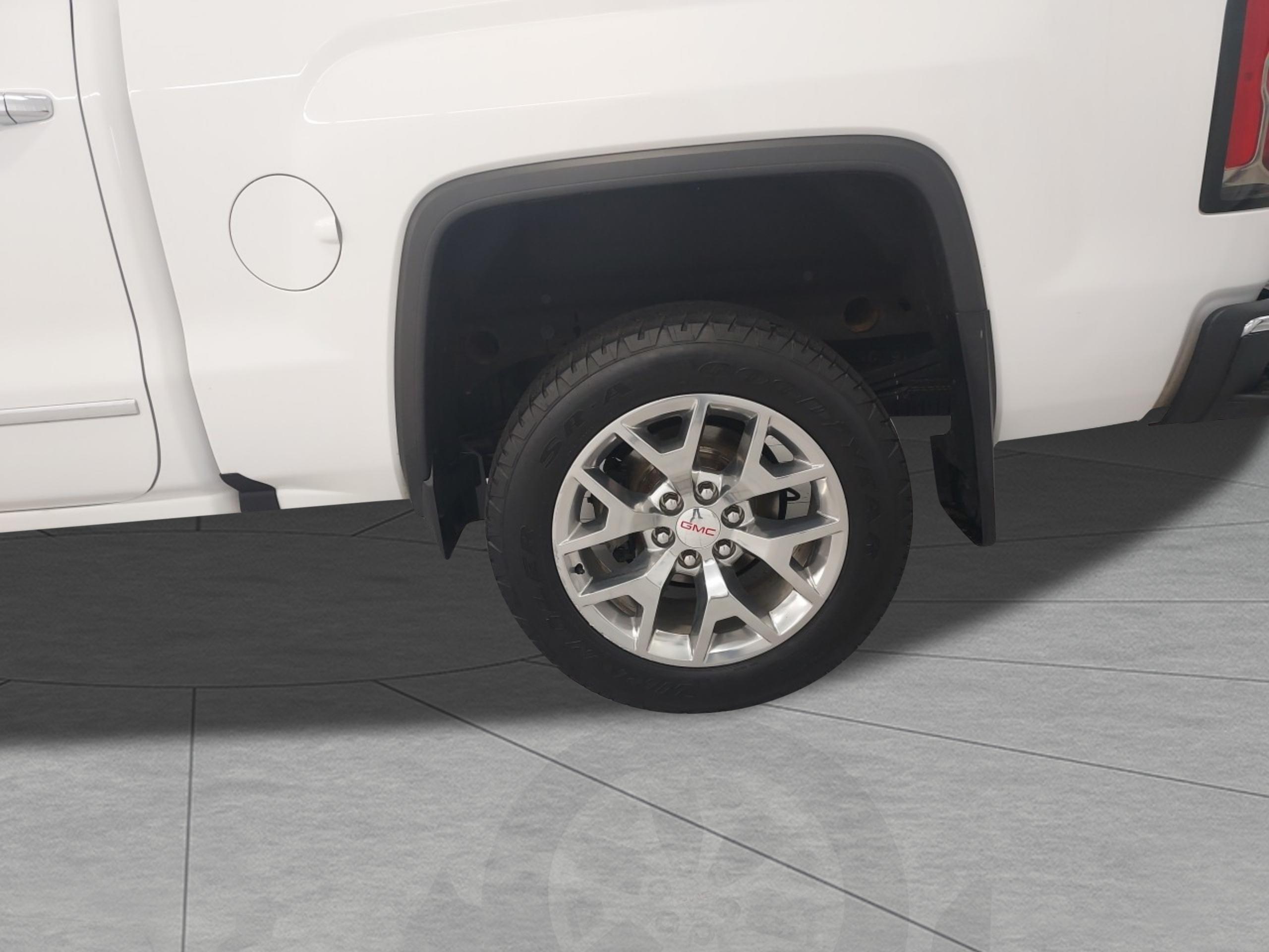 Thumbnail image of 2018 GMC Sierra 1500 at Bergstrom Appleton Chevy