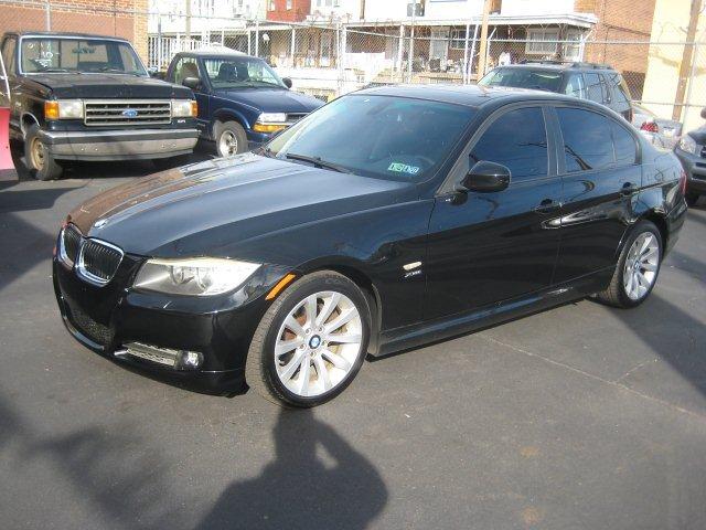 Thumbnail image of 2009 BMW 3 Series at Auto Maxx Motors, Inc.