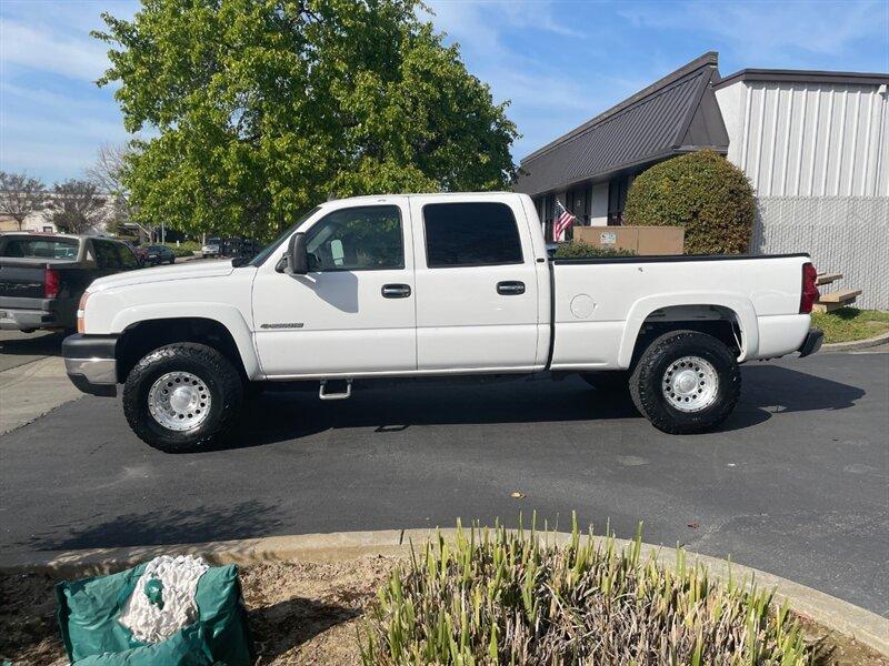 Thumbnail image of 2006 Chevrolet Silverado 2500HD at JAY'S AUTO CENTER