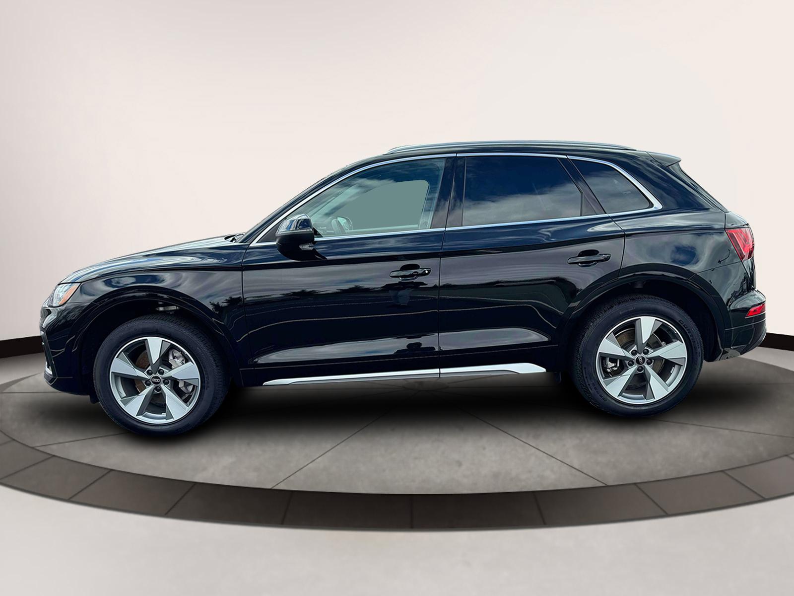 Thumbnail image of 2024 Audi Q5 at Volkswagen World of Newton