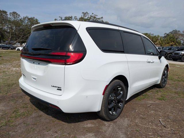 Thumbnail image of 2025 Chrysler Pacifica at Jerry Ulm Dodge Chrysler Jeep_DMS