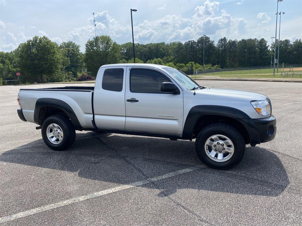 Thumbnail image of 2006 Toyota Tacoma at Cartown Auto Sales