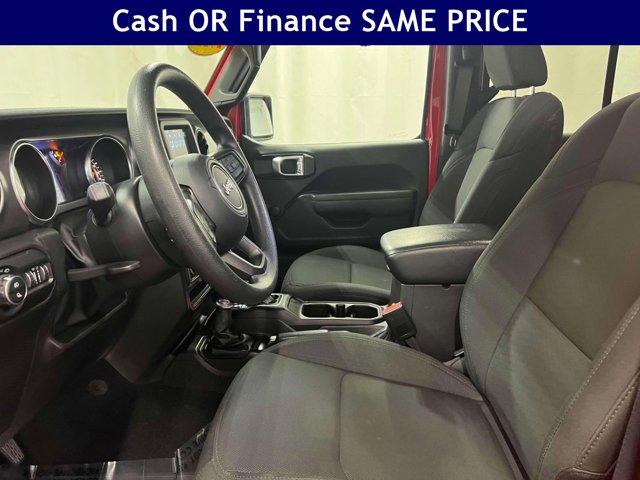 Thumbnail image of 2022 Jeep Gladiator at Westbury Chrysler Jeep Dodge RAM