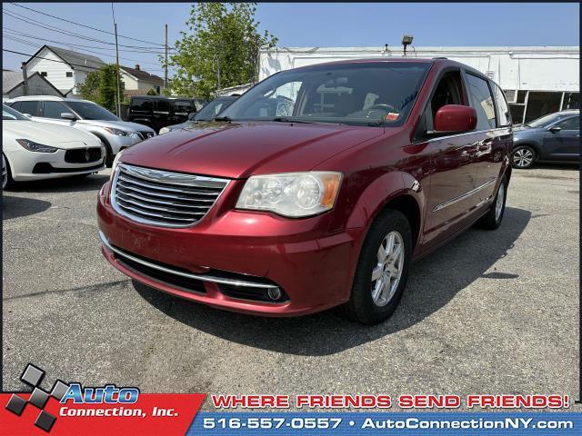 Thumbnail image of 2011 Chrysler Town and Country at Auto Connection