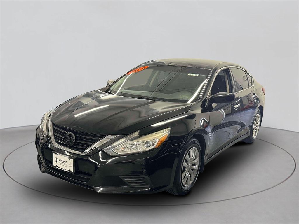 Thumbnail image of 2018 Nissan Altima at Empire Cadillac of Long Island City
