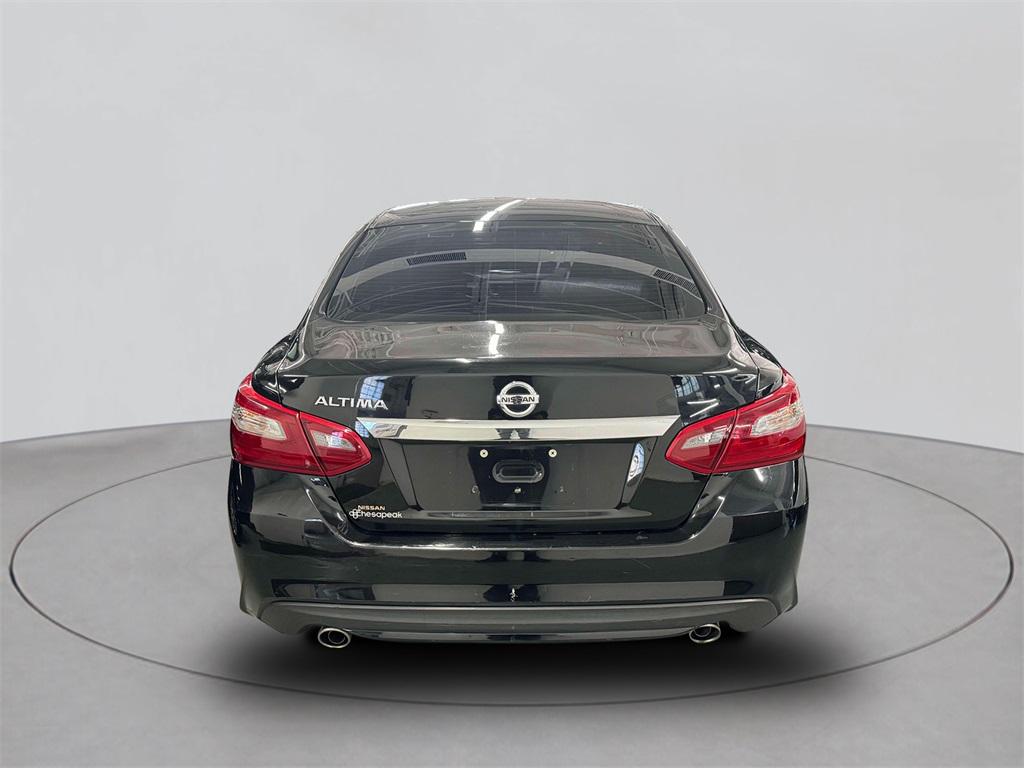 Thumbnail image of 2018 Nissan Altima at Empire Cadillac of Long Island City