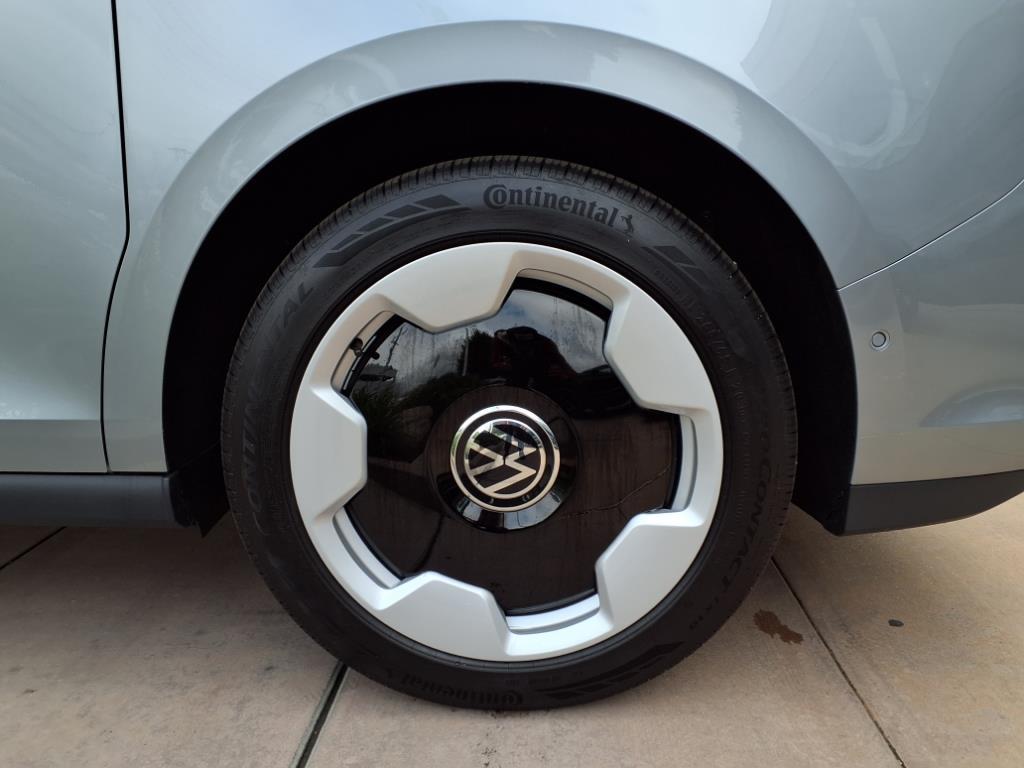 Thumbnail image of 2025 Volkswagen ID. Buzz at Volkswagen Thousand Oaks