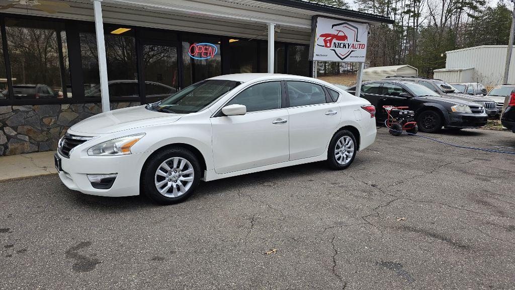 Thumbnail image of 2014 Nissan Altima at NICKY AUTO LLC