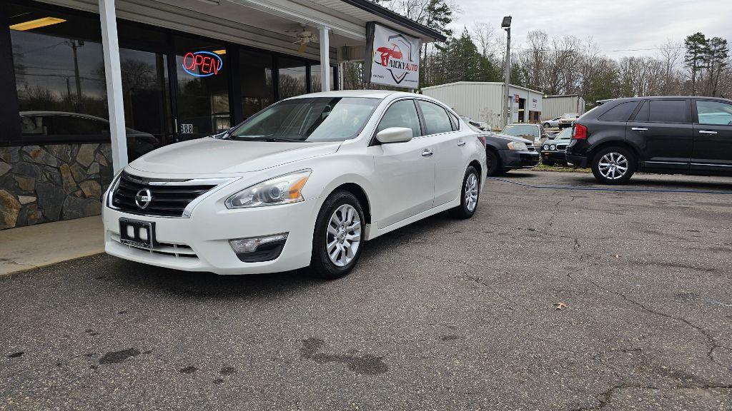 Thumbnail image of 2014 Nissan Altima at NICKY AUTO LLC