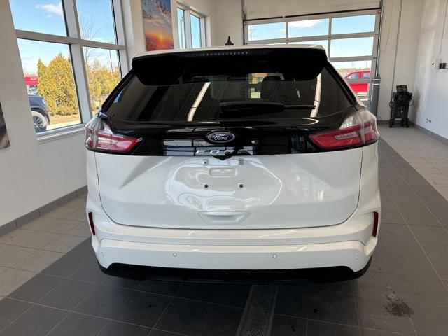 Thumbnail image of 2022 Ford Edge at Richardson Ford