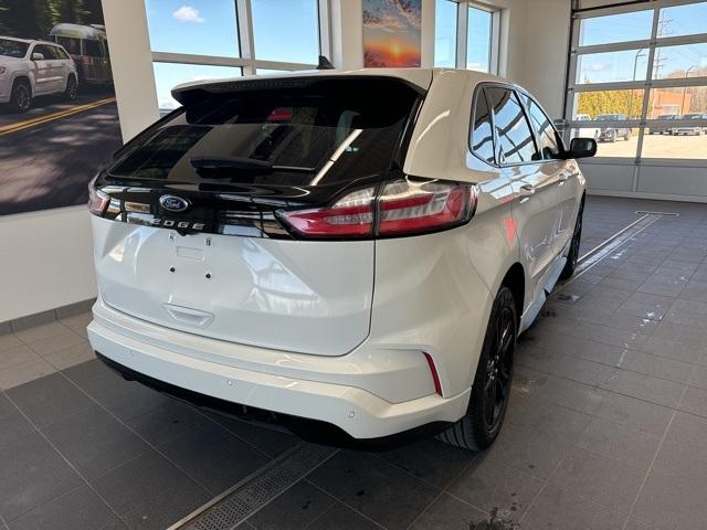 Thumbnail image of 2022 Ford Edge at Richardson Ford