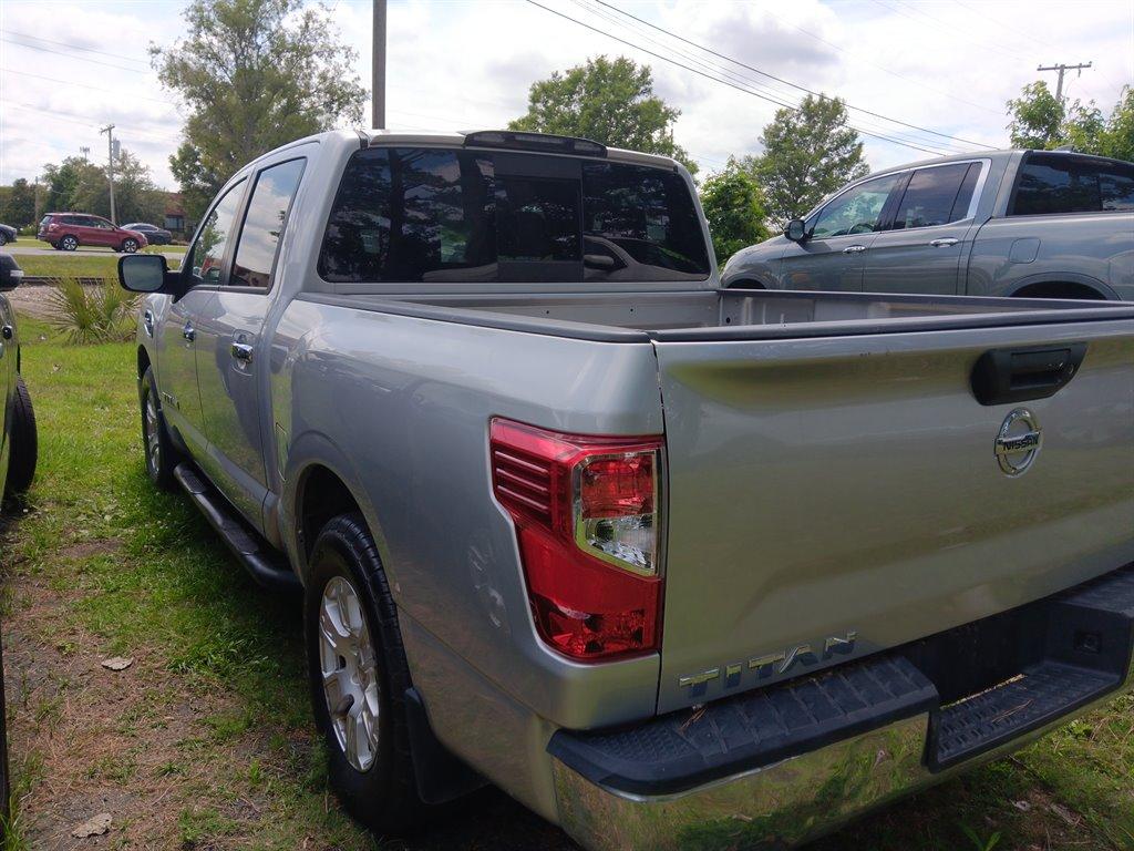 Thumbnail image of 2017 Nissan Titan at Liberty Auto Sales 1