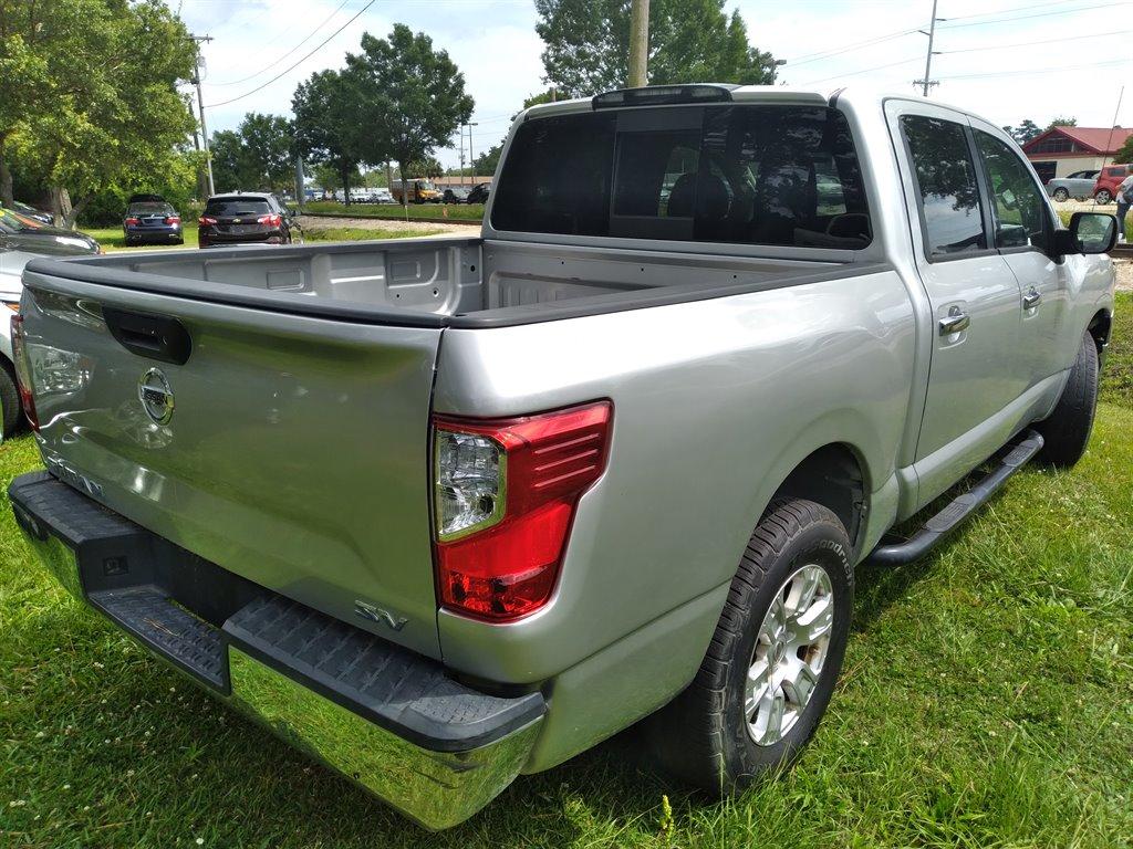 Thumbnail image of 2017 Nissan Titan at Liberty Auto Sales 1