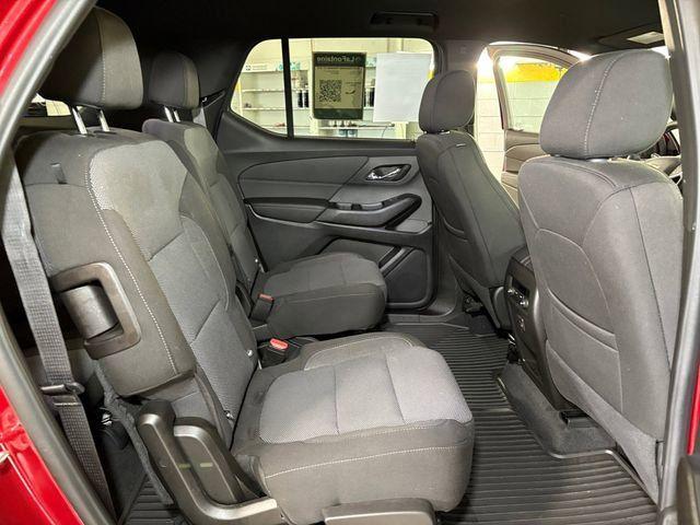 Image of 2023 Chevrolet Traverse LT Cloth