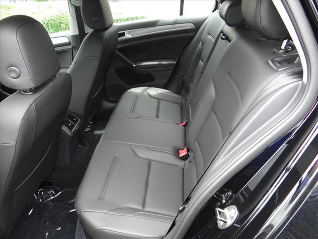 Thumbnail image of 2015 Volkswagen Golf at Autonation Volkswagen North Columbus