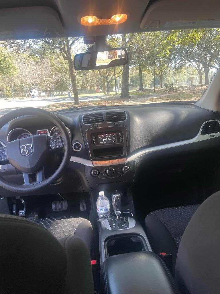 Thumbnail image of 2017 Dodge Journey at Auto Zoom