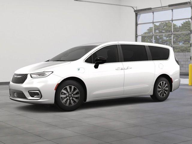 Thumbnail image of 2024 Chrysler Pacifica Plug-In Hybrid at Dodgeland of Columbia (New)