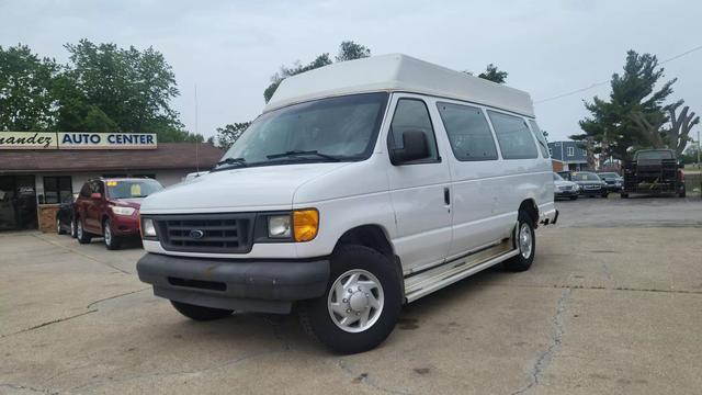 Thumbnail image of 2004 Ford E-Series at Hernandez Auto Center