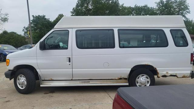 Thumbnail image of 2004 Ford E-Series at Hernandez Auto Center