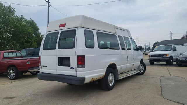 Thumbnail image of 2004 Ford E-Series at Hernandez Auto Center