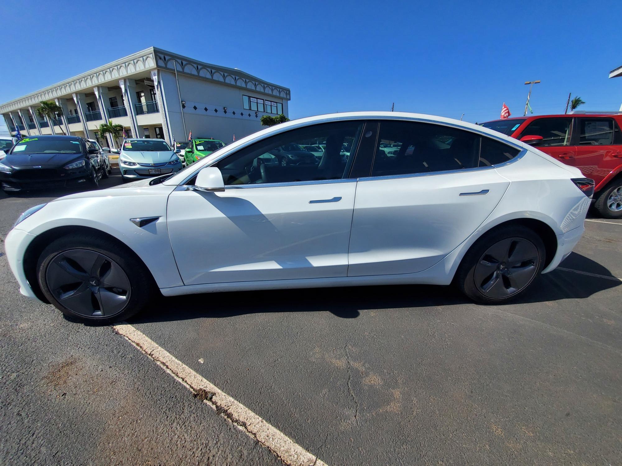 Thumbnail image of 2019 Tesla Model 3 at Kihei Auto Sales Lot 2