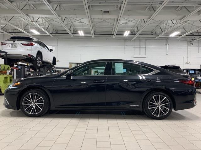 Thumbnail image of 2022 Lexus ES 300h at Lexus of Southampton